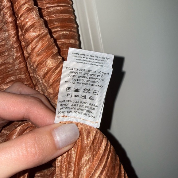 NWT Sabina Musayev Copper Textured top size medium - Picture 7 of 9